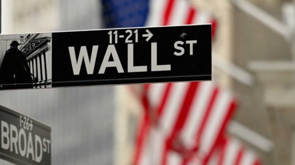 PIB de EEUU empuja a Wall Street al alza