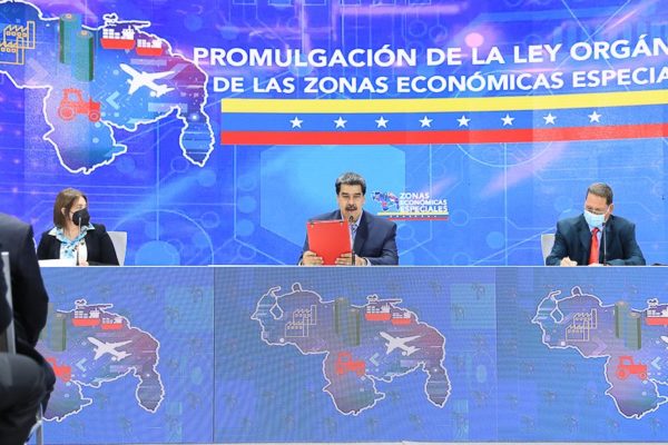 Maduro decretó las primeras cinco Zonas Económicas Especiales y creó Superintendencia