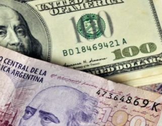 El dólar da un respiro en Argentina ante expectativa por reunión con el FMI