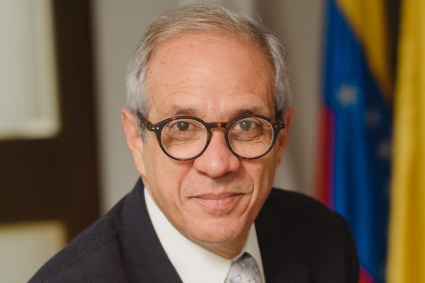 Rodríguez Laprea acusa a comisión opositora de querer devolver Monómeros a Maduro