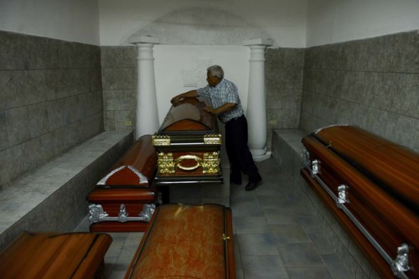 Cámara denuncia proliferación de servicios funerarios ilegales en el país