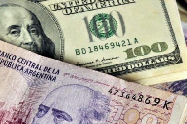 El dólar da un respiro en Argentina ante expectativa por reunión con el FMI