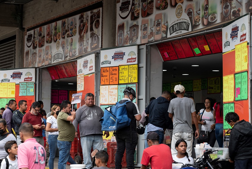 Estiman que las ventas comerciales en Caracas cayeron un poco más de 3% en un año