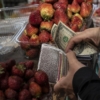 Una familia necesitó 101 salarios mínimos para cubrir la Canasta Alimentaria Familiar de abril, según el Cendas-FVM