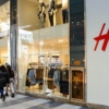 H&M reabre tiendas en Rusia y provoca grandes colas