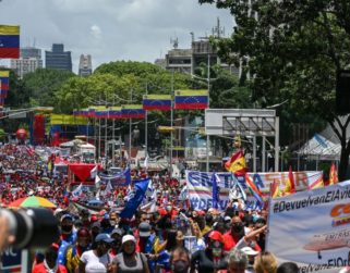 Chavismo salió a la calle a pedir devolución de avión retenido en Argentina