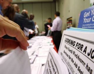 La búsqueda desesperada de empleados continúa en Estados Unidos