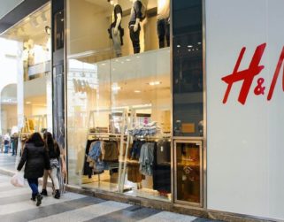H&M reabre tiendas en Rusia y provoca grandes colas