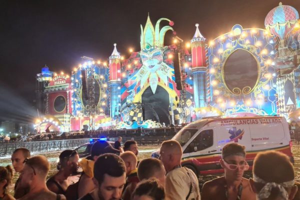 Tormenta deja un muerto y decenas de heridos en festival de música en España