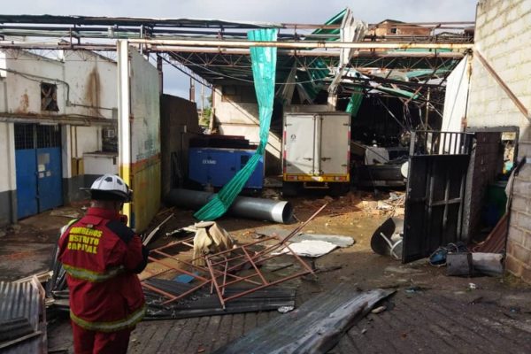 Se registró una explosión en una fábrica textil en Boleita Norte