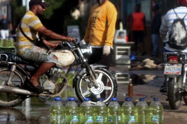«Pimpineros» en crisis: reventa informal de gasolina se reduce en Zulia ante mejora del suministro