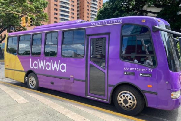 La Wawa amplía sus circuitos extraurbanos para facilitar transporte a trabajadores