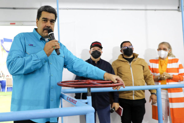 Maduro: para el 31Dic debemos estar al 95% de cobertura de agua en los hogares