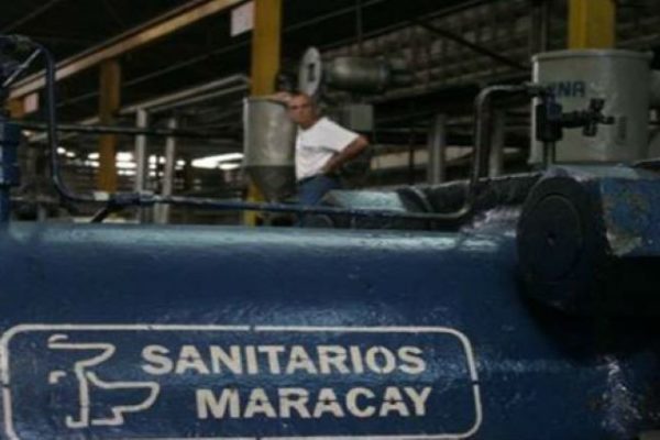 Evalúan proceso de reactivación de planta estatal de Sanitarios Maracay