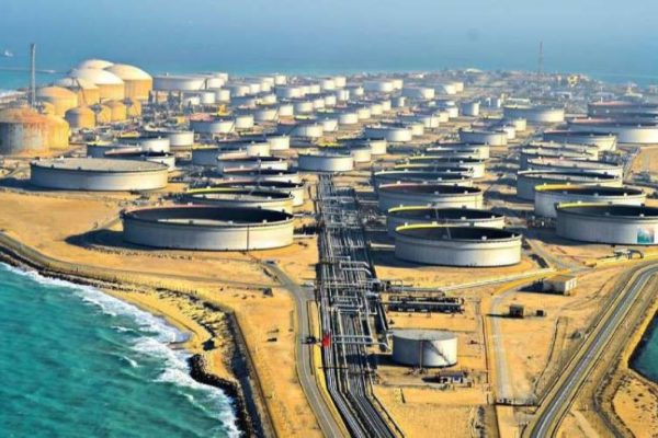 Petrolera saudita Aramco aumentó su beneficio neto en 39% en el tercer trimestre de 2022