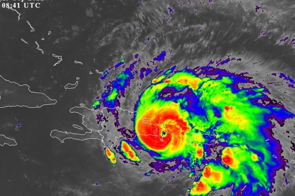 Huracán Fiona golpea a Dominicana después causar estragos en Puerto Rico