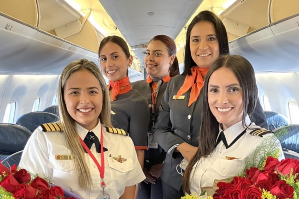 Vuelo 100% tripulado por mujeres despegó este #16Sep desde Porlamar a Maiquetía