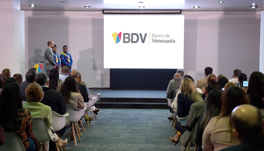 Keydomar Vallenilla y Julio Mayora presentan el oro suramericano en el BDV