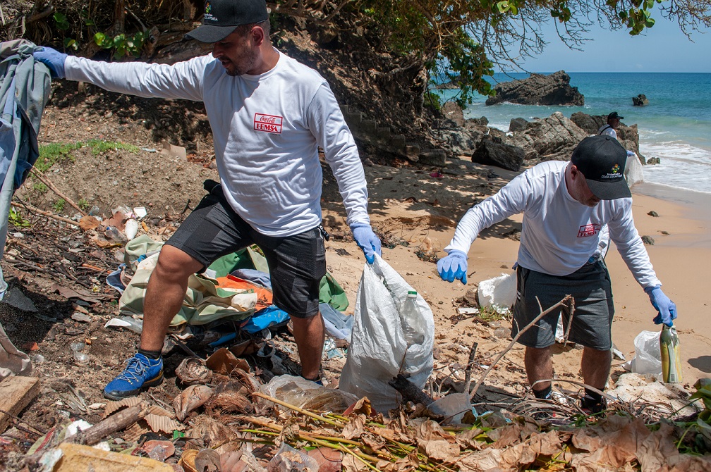 Coca-Cola FEMSA realizó jornadas de limpieza en las costas venezolanas