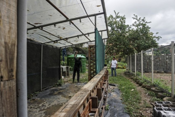 Plan «Lata de agua»: Escuelas y ambulatorio en Petare se abastecen con agua de lluvia ante tuberías secas