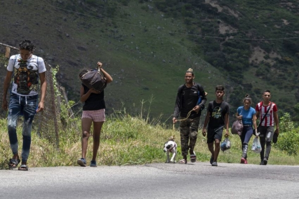 #Crónica | El peligroso viaje a pie de migrantes venezolanos sin visa hacia el Darién y EEUU