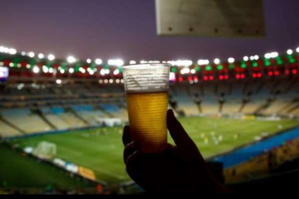 Qatar prohíbe la venta de cerveza en estadios durante el mundial