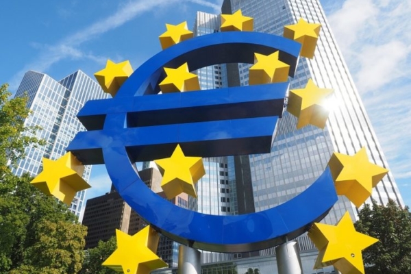 Sector privado de la eurozona mantiene contracción, pero a un ritmo más moderado