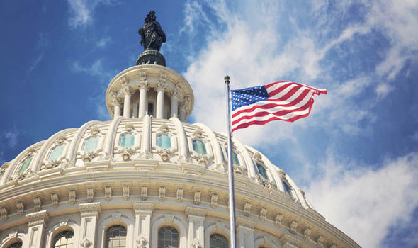 Senadores republicanos retrasan la votación sobre la deuda en EEUU por recortes en defensa