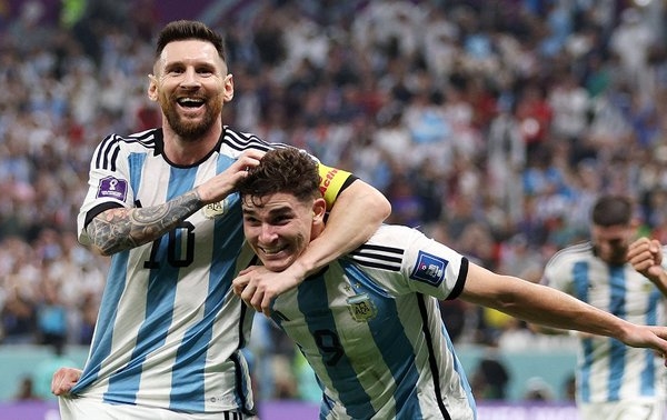 Argentina clasifica a una nueva final mundialista de la mano de Messi