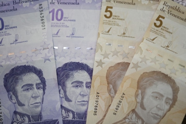 Omar Zambrano: Cantidad de dinero en Venezuela estuvo dos semanas seguidas creciendo al 15% semanal