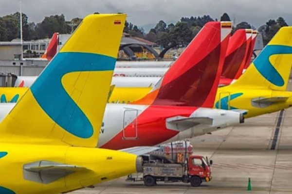 Denuncian despidos masivos de empleados de Viva Air en Colombia