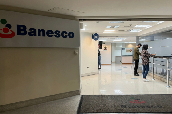 Banesco aumenta a 148 agencias su red para hacer operaciones en moneda extranjera