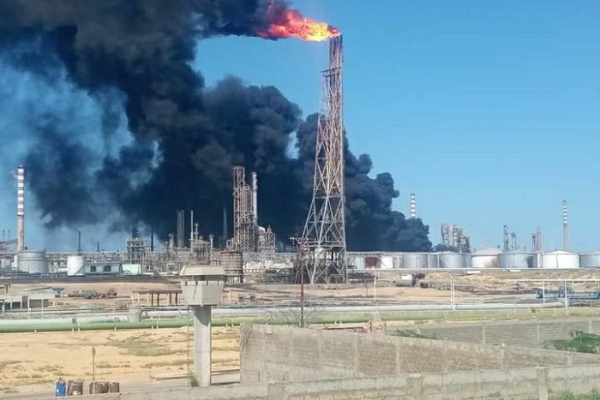Se registró este #15Ene un incendio en la refinería Cardón: Fue controlado por los bomberos