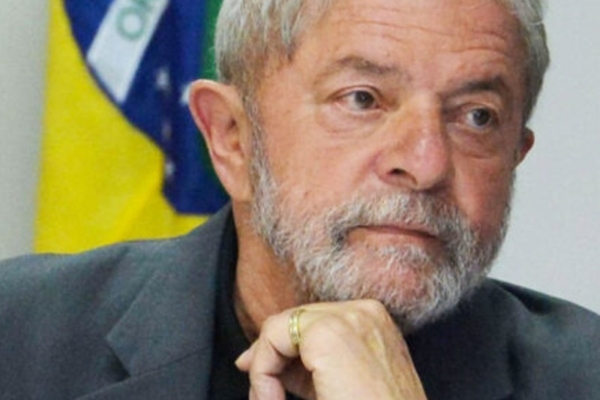 Lula monta un grupo de trabajo para la subida permanente del salario mínimo