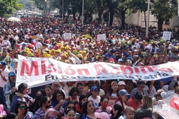 Maestros chavistas piden al Gobierno buscar alternativas para recuperar el poder adquisitivo