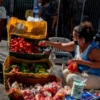 Más de 7 millones de venezolanos ejercen el comercio informal