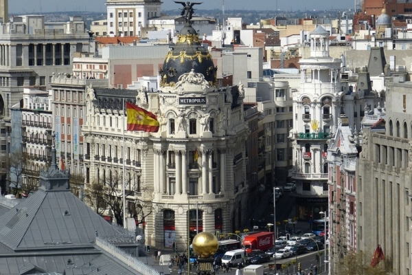 Gobierno de España da el primer paso para eliminar el «visado de oro»