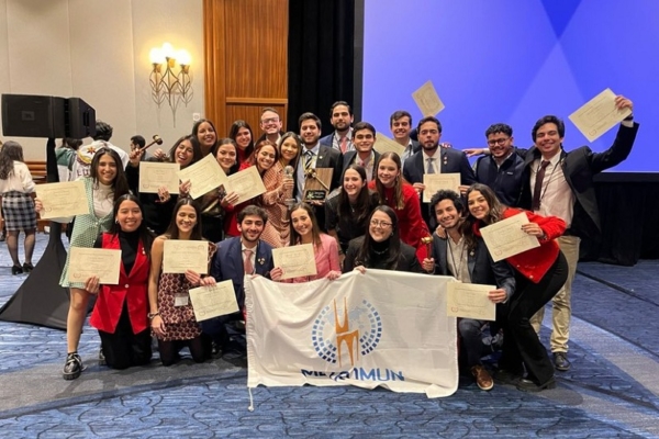 Unimet gana reconocimiento como mejor delegación grande en el modelo de Naciones Unidas de Harvard