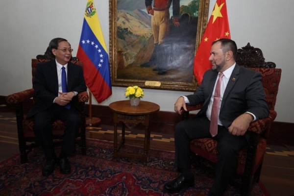 Profundizar las relaciones comerciales: Venezuela trabaja en elevar el nivel de cooperación con China e Irán