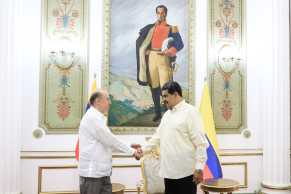 Nicolás Maduro recibe al canciller de Colombia para repasar agenda de cooperación bilateral
