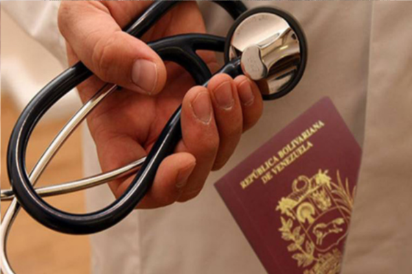 Federación Médica de Venezuela afirma que 42.000 médicos han salido del país