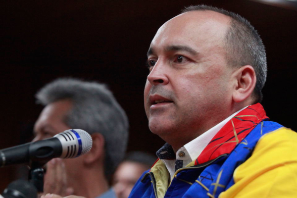 Ministro del trabajo venezolano afirma que las sanciones han afectado la estabilidad laboral