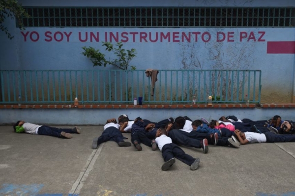 #Crónica | Escuelas de Petare implantan protocolo contra balaceras ante violencia desatada