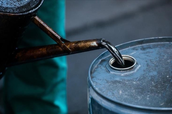 El petróleo de Texas baja un 2,35% y pierde casi 10 dólares en cinco días