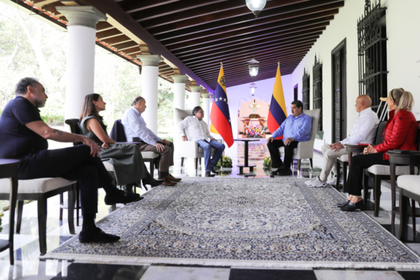 Nicolás Maduro y Gustavo Petro se reunen en Caracas: relaciones comerciales son el tema primordial