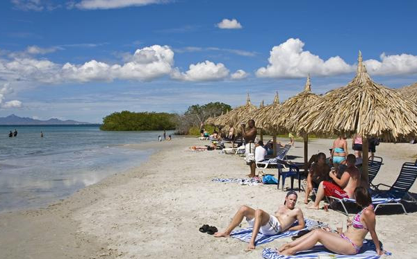 Cámara de Turismo de Nueva Esparta: Las personas que están llegando a Margarita son visitantes nacionales