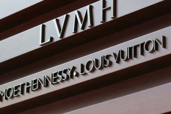 Grupo francés de lujo LVMH aumentó su beneficio neto 30% en el primer semestre