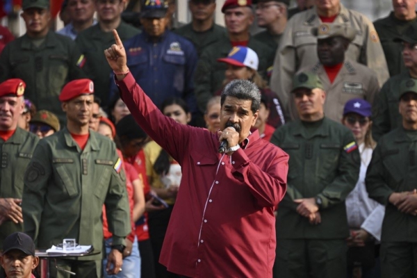 Maduro volvió a sugerir adelanto de elecciones presidenciales para este año y acusó a la oposición de hipócrita