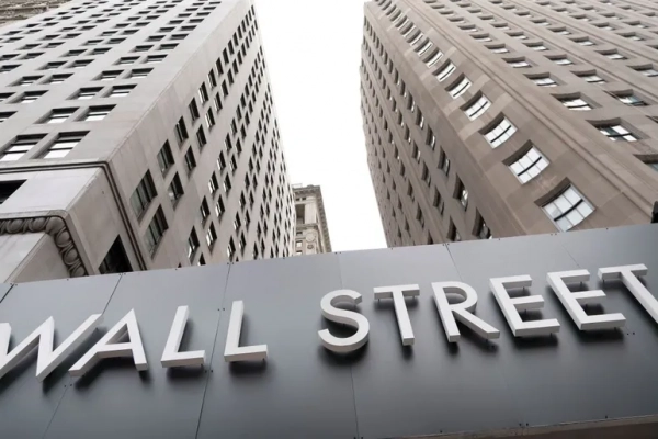 Wall Street cierra con ganancias semanales tras la pausa de la Reserva Federal