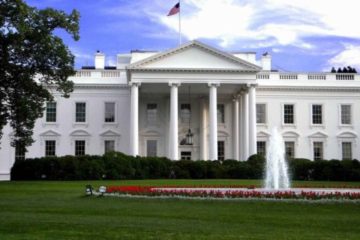 Trump: EEUU destruy&oacute; &aacute;rea de atraque de supuestas embarcaciones con drogas en Venezuela